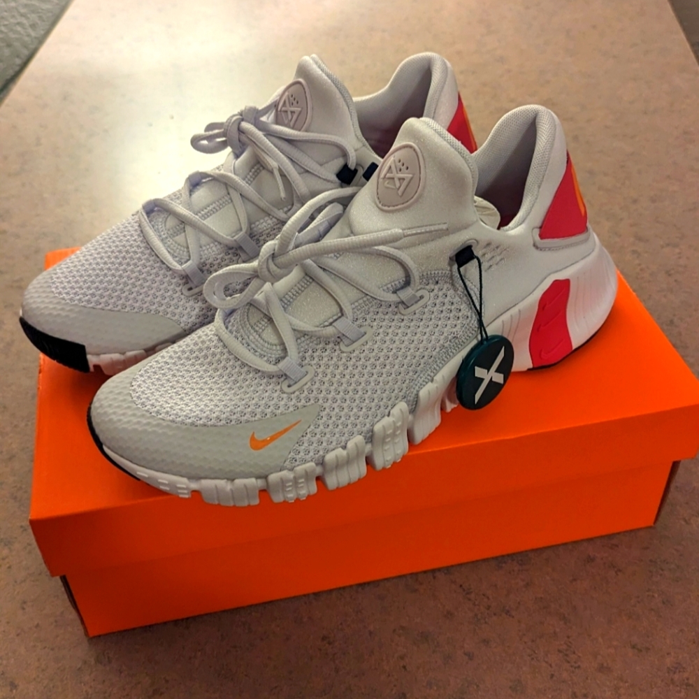 Size 10 - Nike Free Metcon 4 Iris Whisper Rush Pink 2022